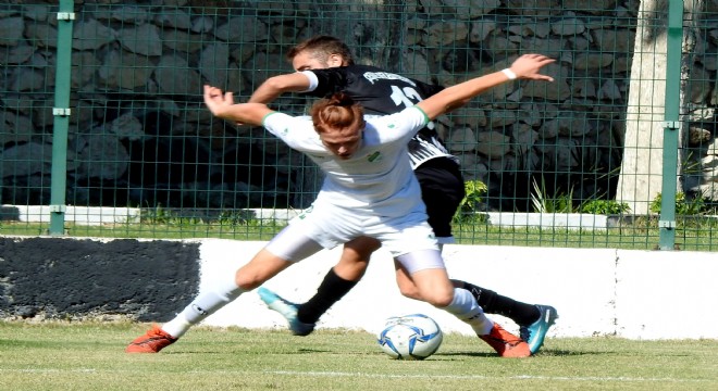 Çeşme Belediyespor kendi evinde berabere 